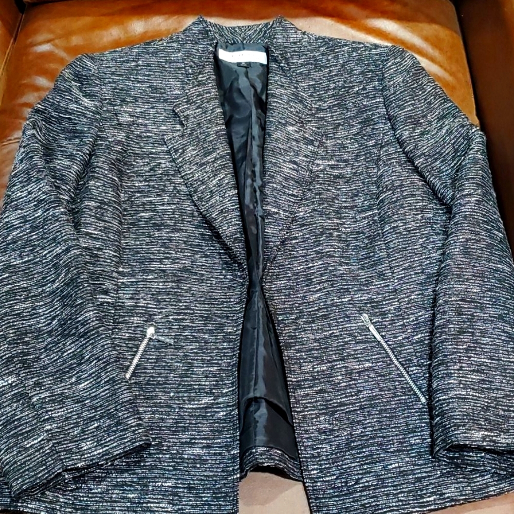NWOT Tahari Arthur S Levine black/ silver blazer